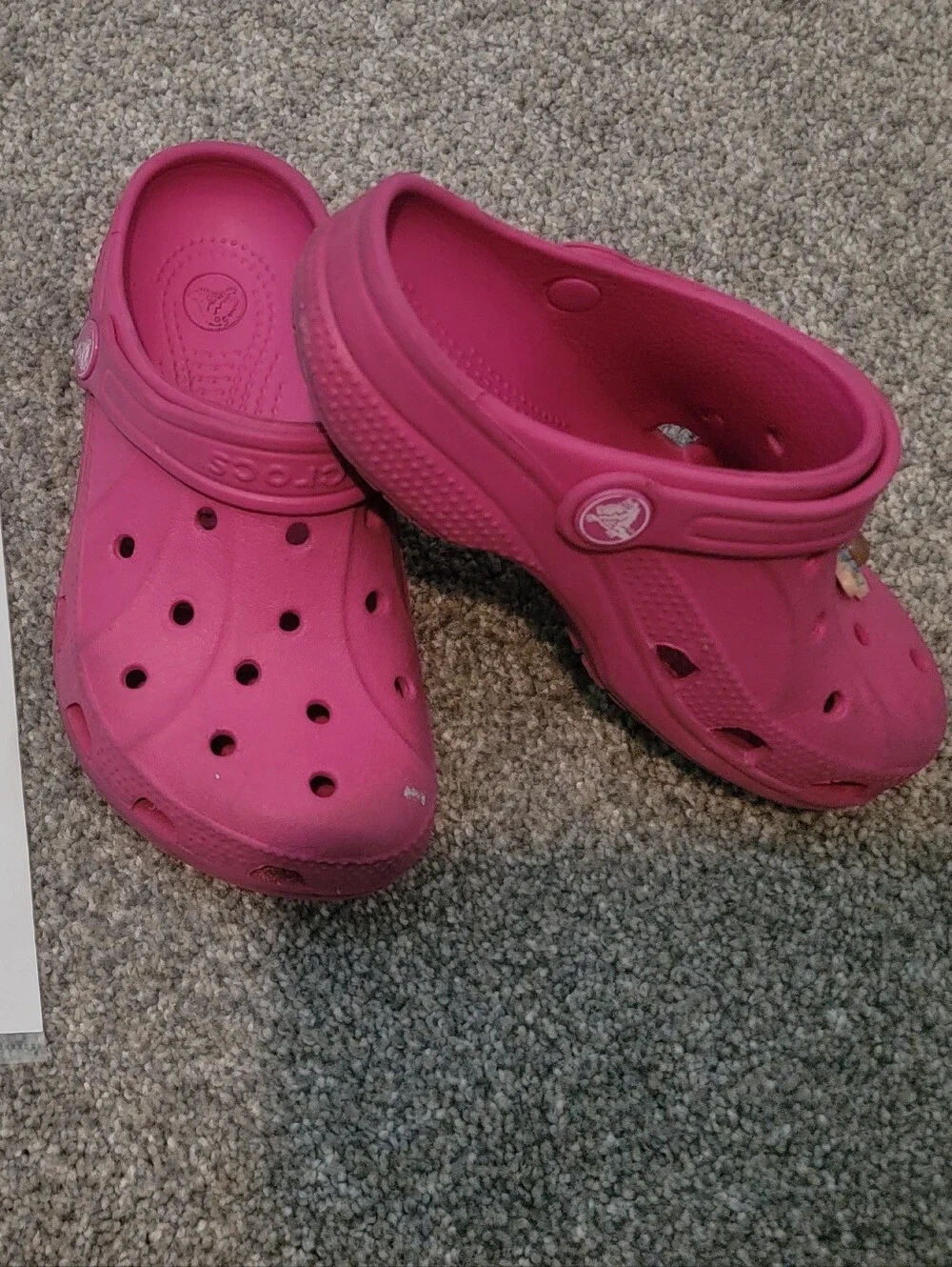 CROCS Kids Classic Clog - Hot Pink Size 12/13